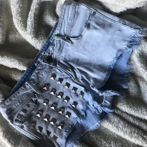 Bullhead shorts with studs